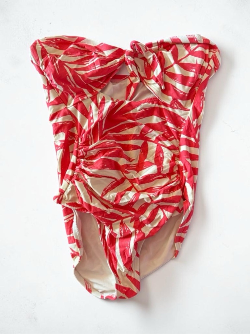 Carmen Marc Valvo Red and White Tropical Brushstroke One-Piece Swimsuit
